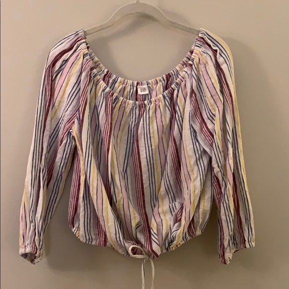 Off the shoulder, linen top - Picture 1 of 2